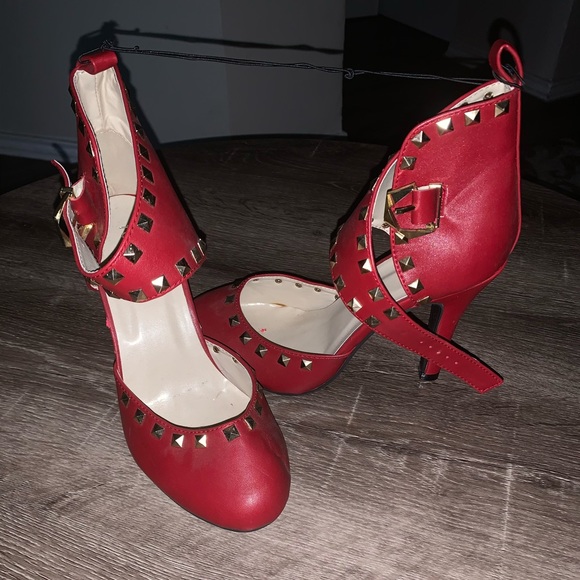 Ladies Pumps - Picture 2 of 6